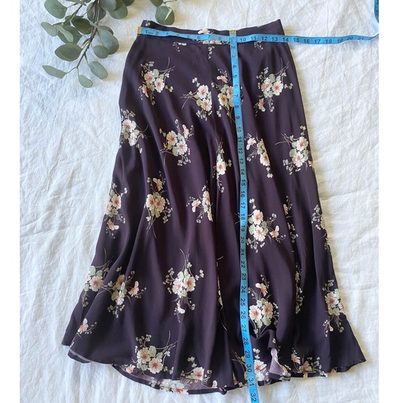 Velvet by Graham & Spencer Floral Print Skirt - Picture 3 of 11